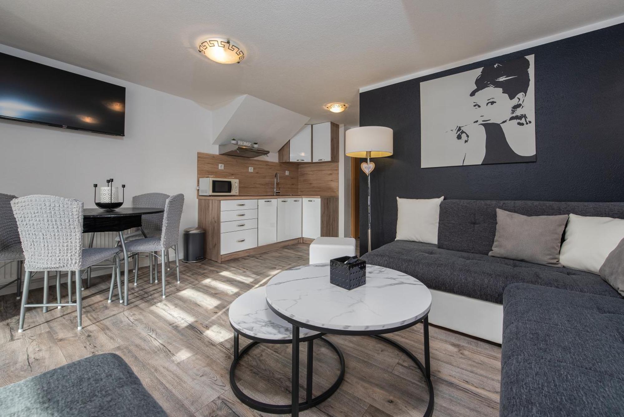 Nena Apartmani 维尔 外观 照片